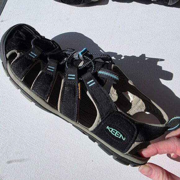 Keen Clearwater CNX Women’s Size 11 Sandals Hiking Water Sport Shoes Black/gray - Picture 3 of 6